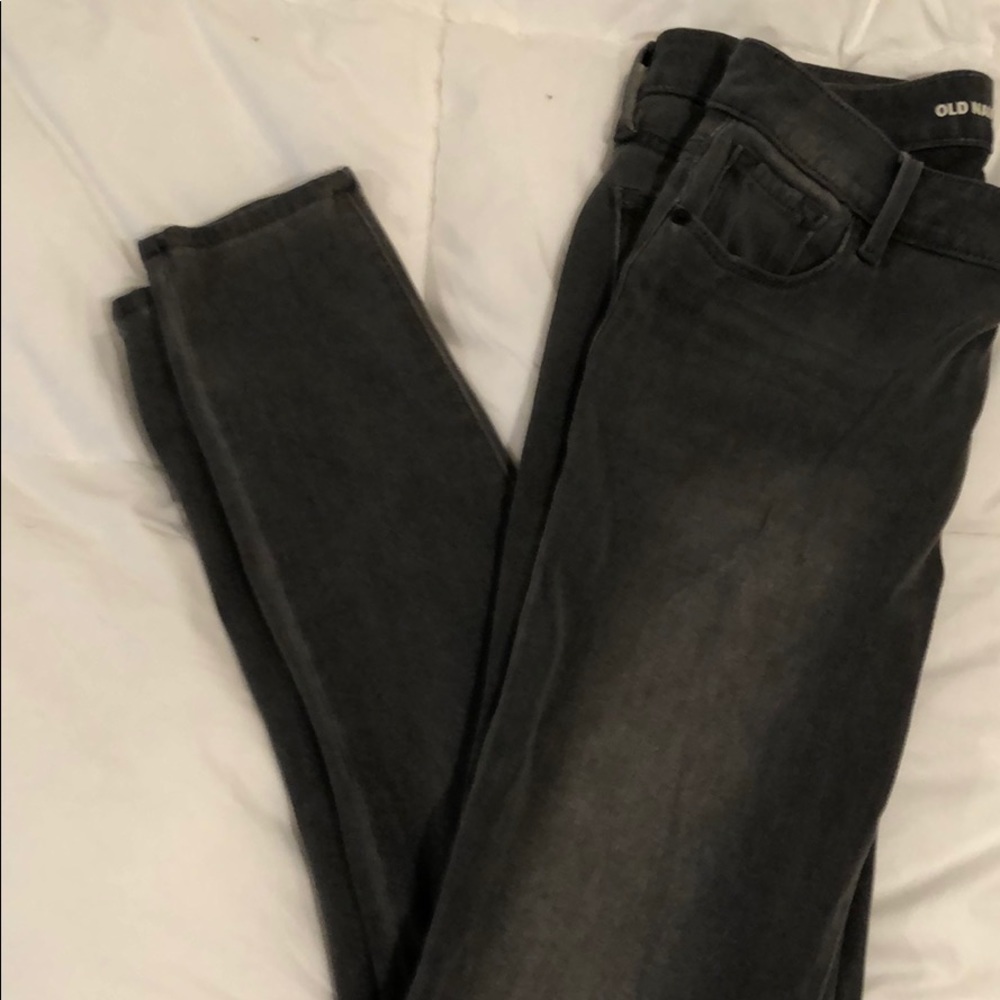 Old Navy Rockstar Grey Jean EUC 6